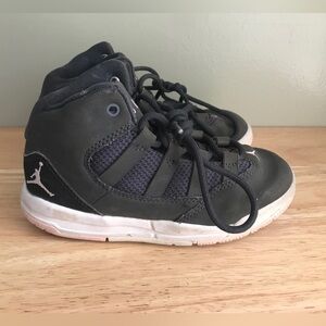 Jordan Kids Max Aura Anthracite Pink foam Black Size:  US11  EUR28 CM 17